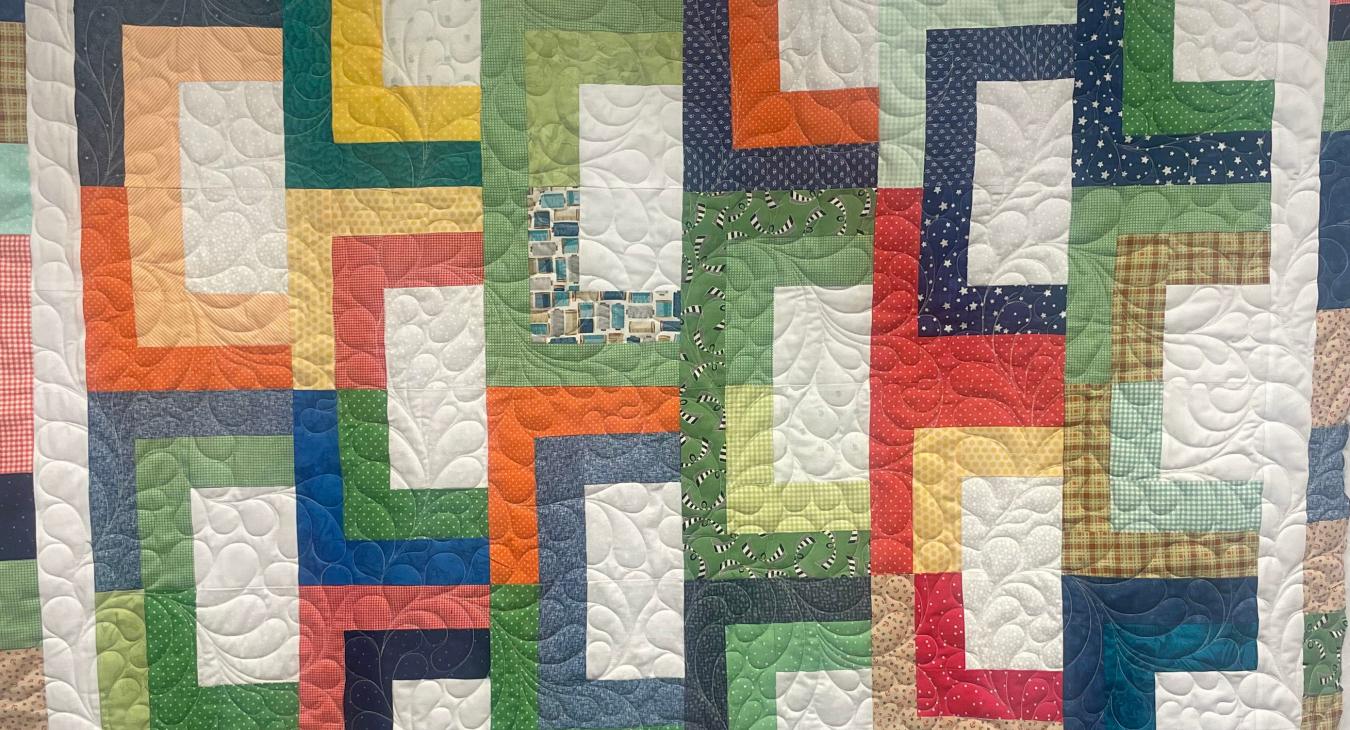 Longarm quilting services computerized edge to edge